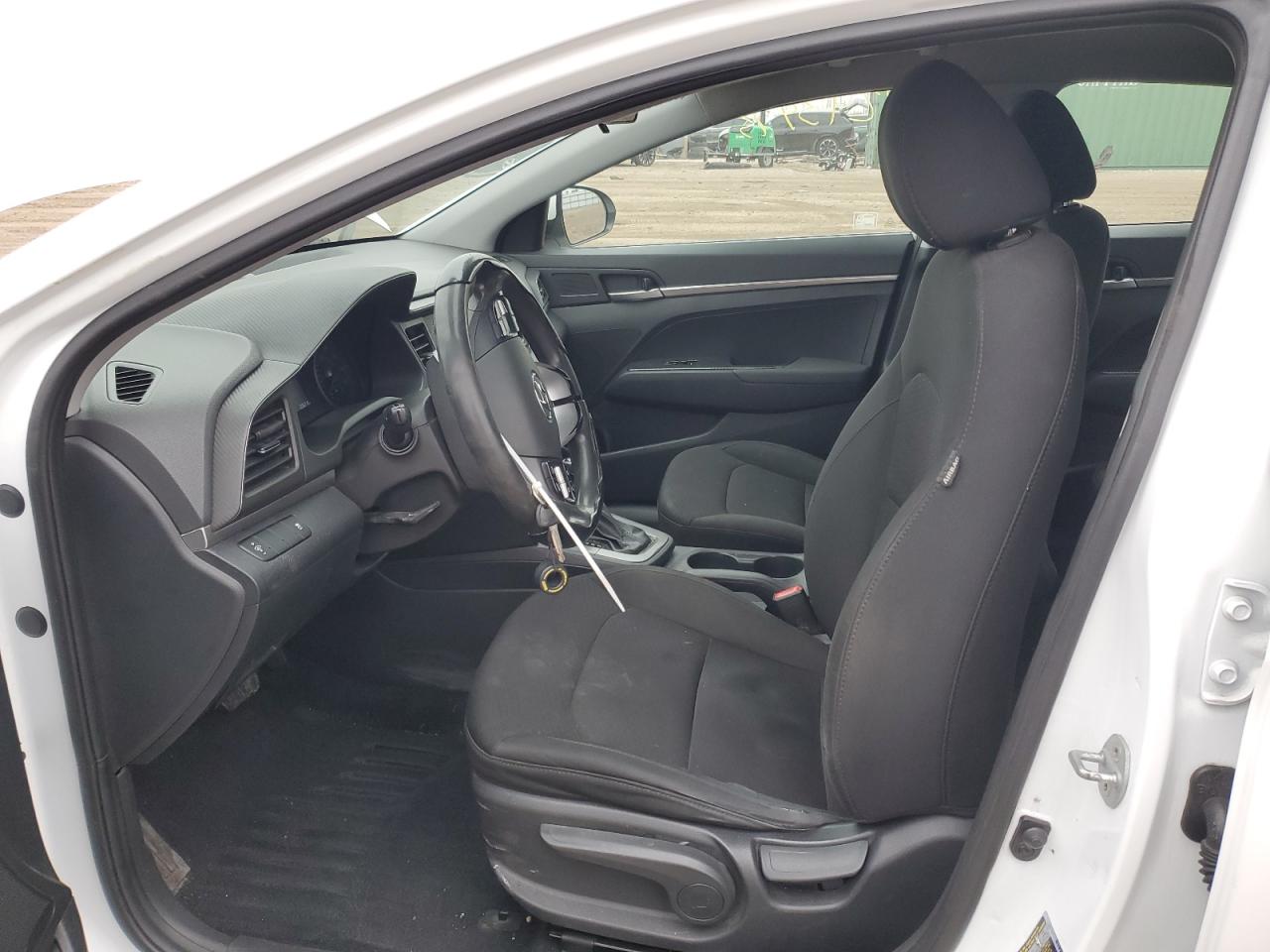 2019 Hyundai Elantra - Image 7