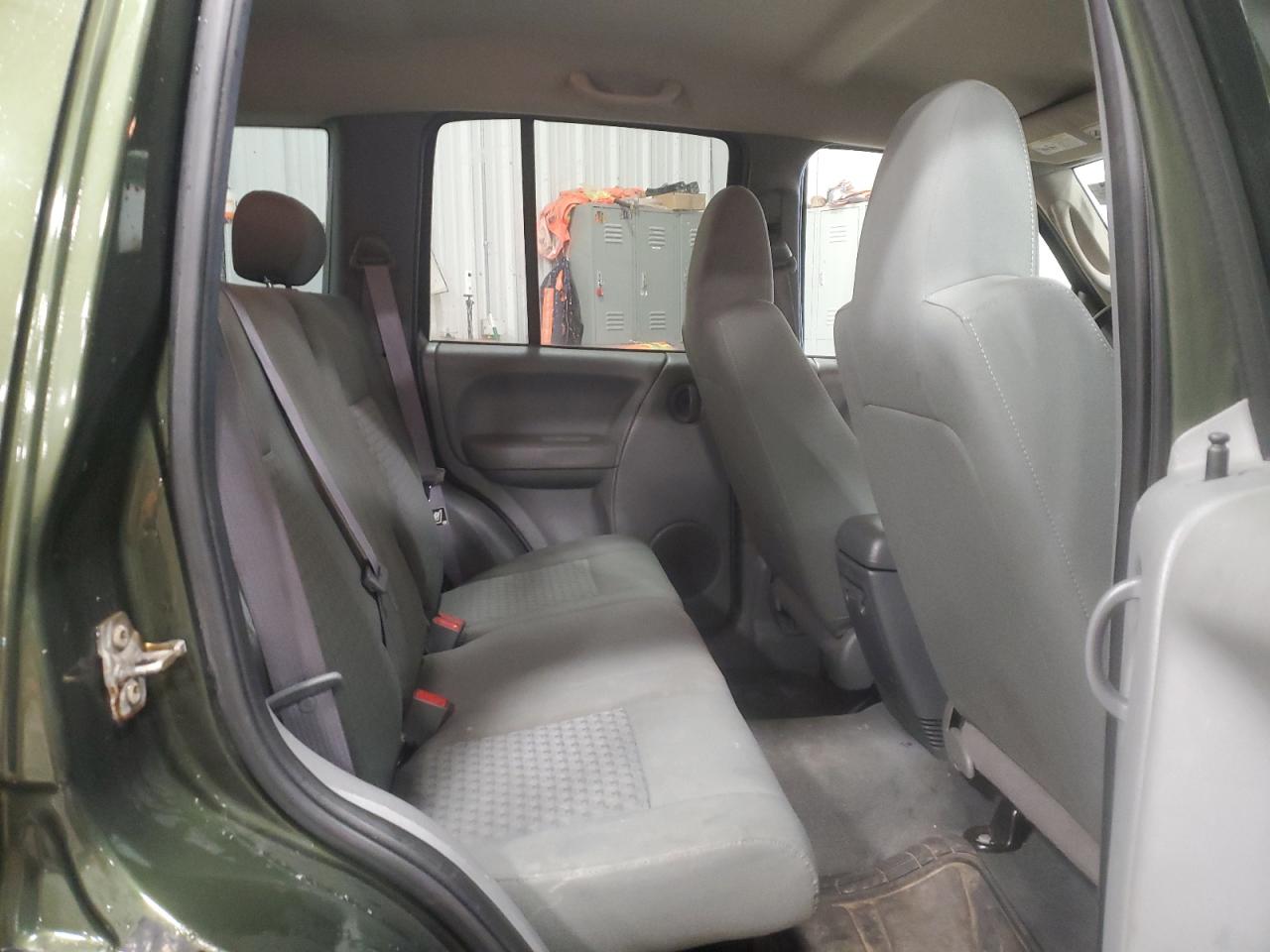 2006 Jeep Liberty (North America) - Image 11