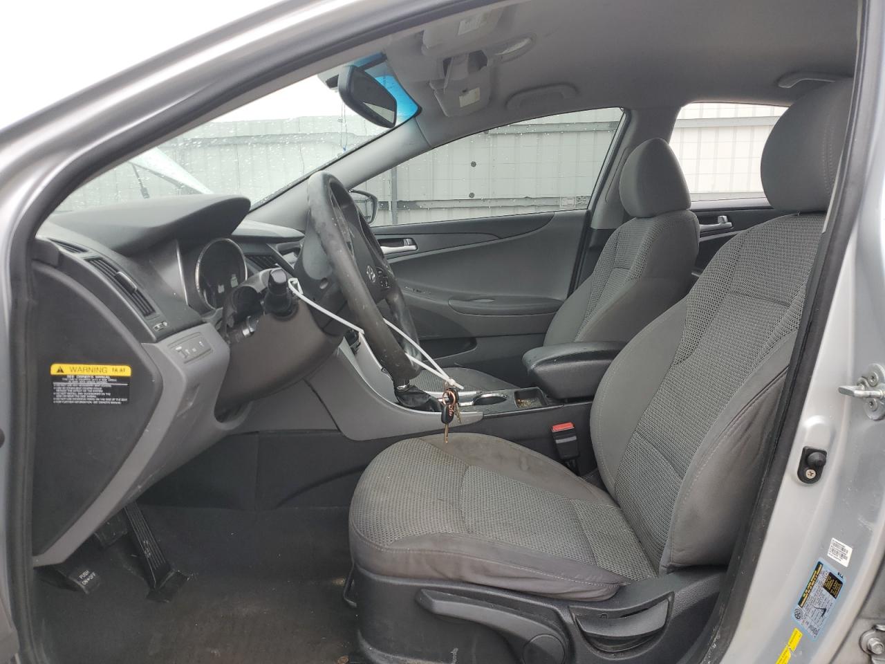2011 Hyundai Sonata - Image 7