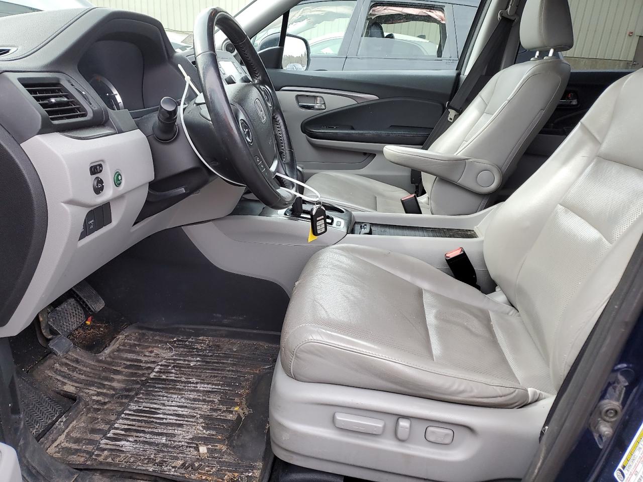 2017 Honda Ridgeline - Image 7