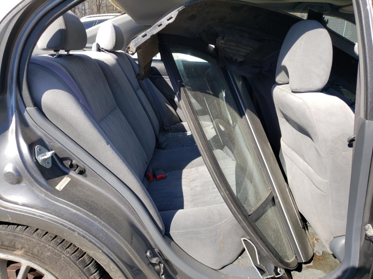 2005 Honda Civic - Image 10