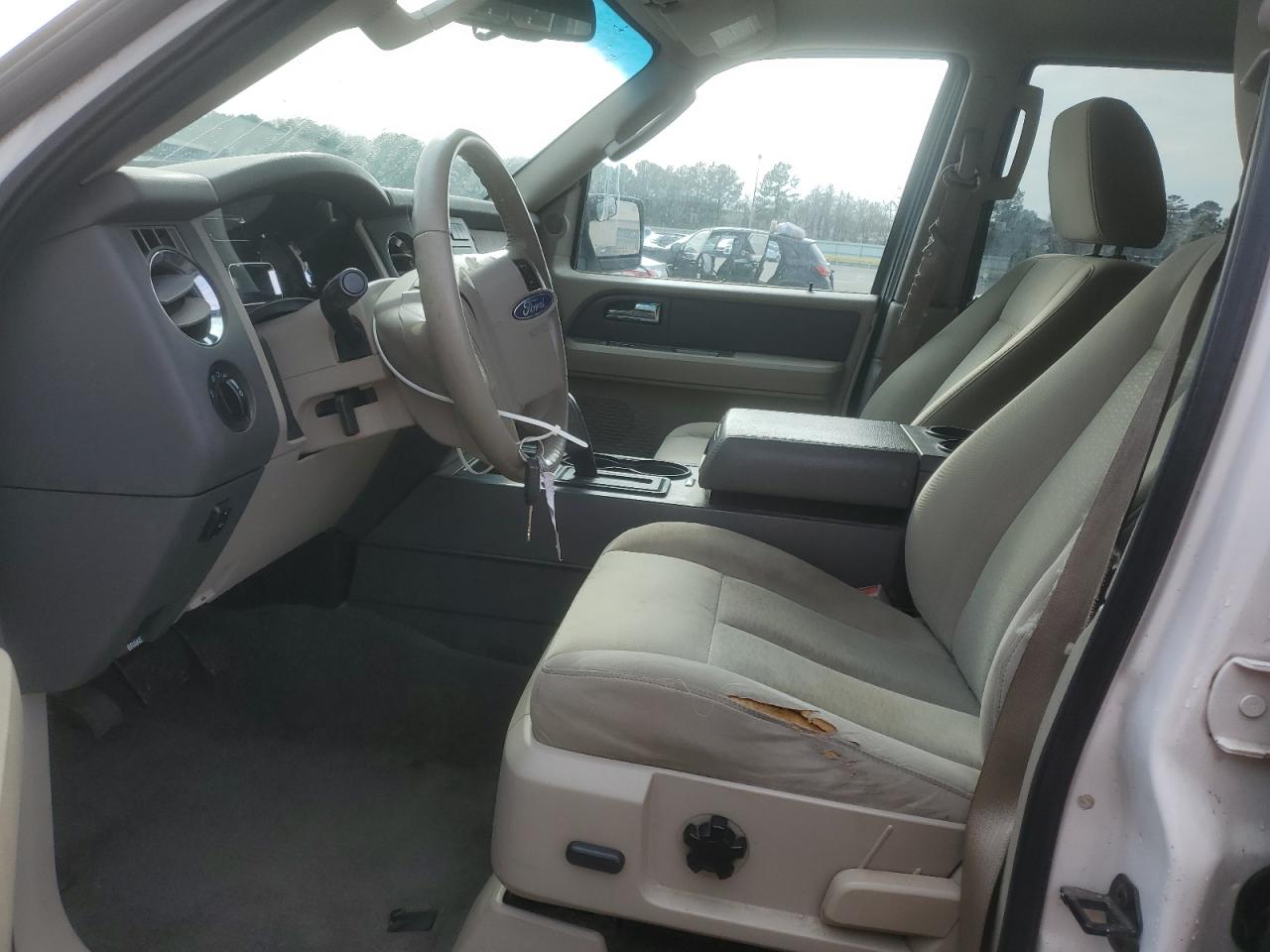 2010 Ford Expedition - Image 7