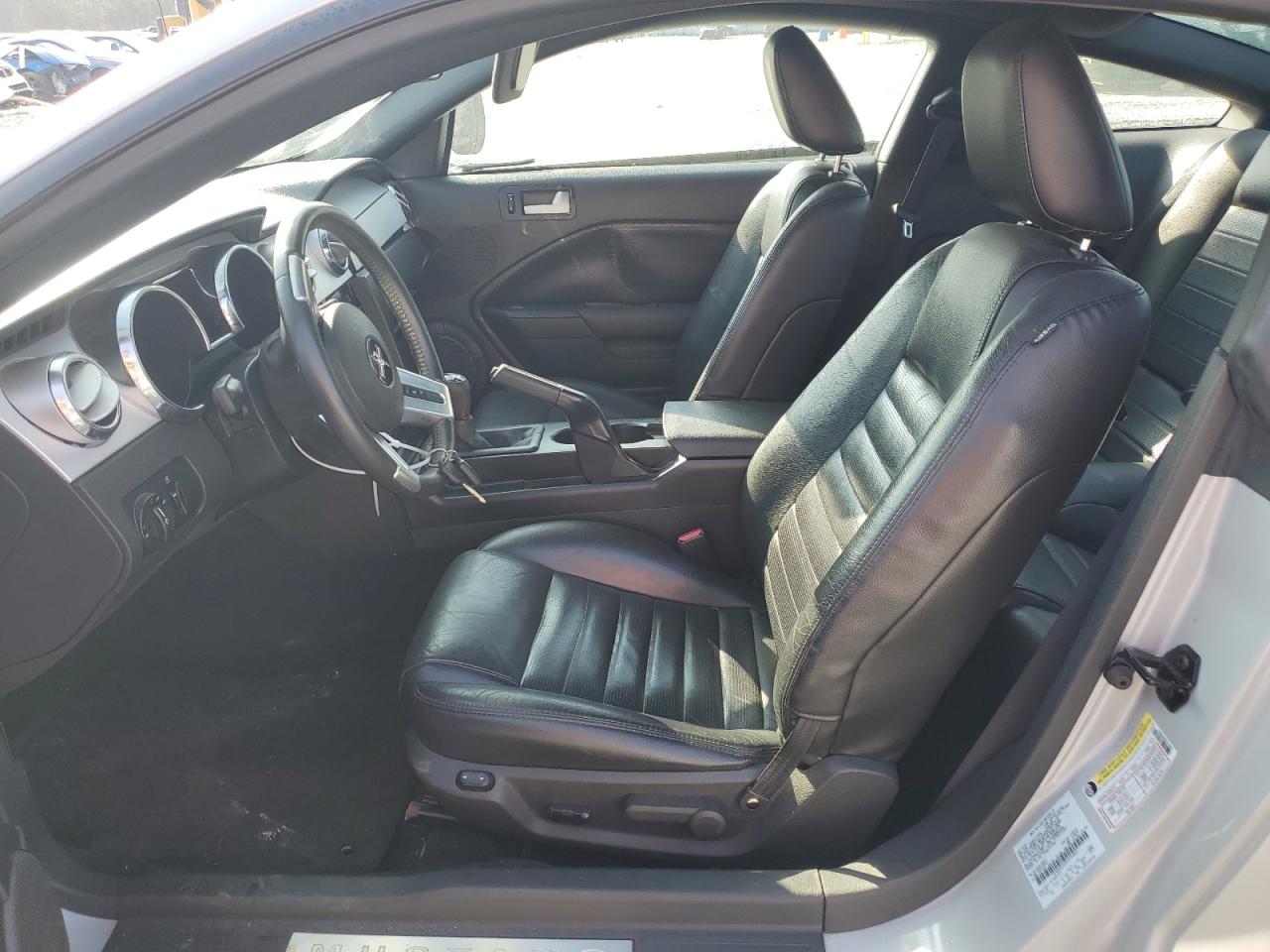 2005 Ford Mustang - Image 7