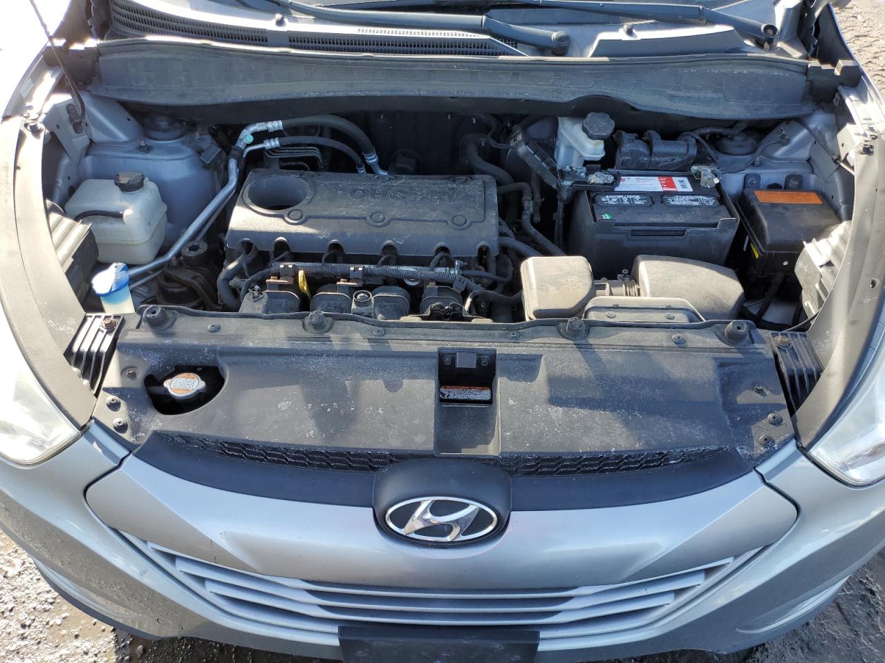 2010 Hyundai Tucson - Image 14
