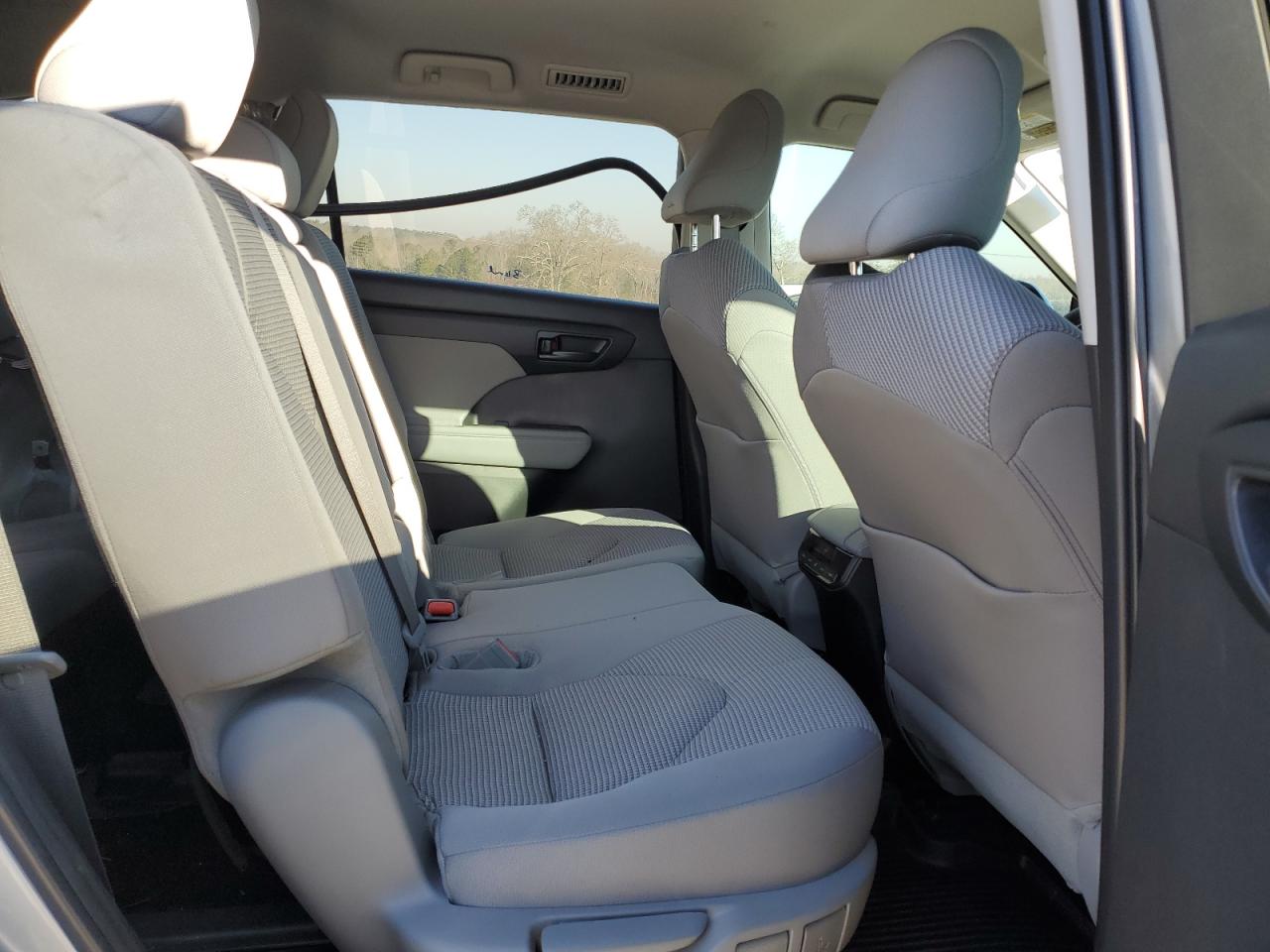2024 Toyota Highlander - Image 11
