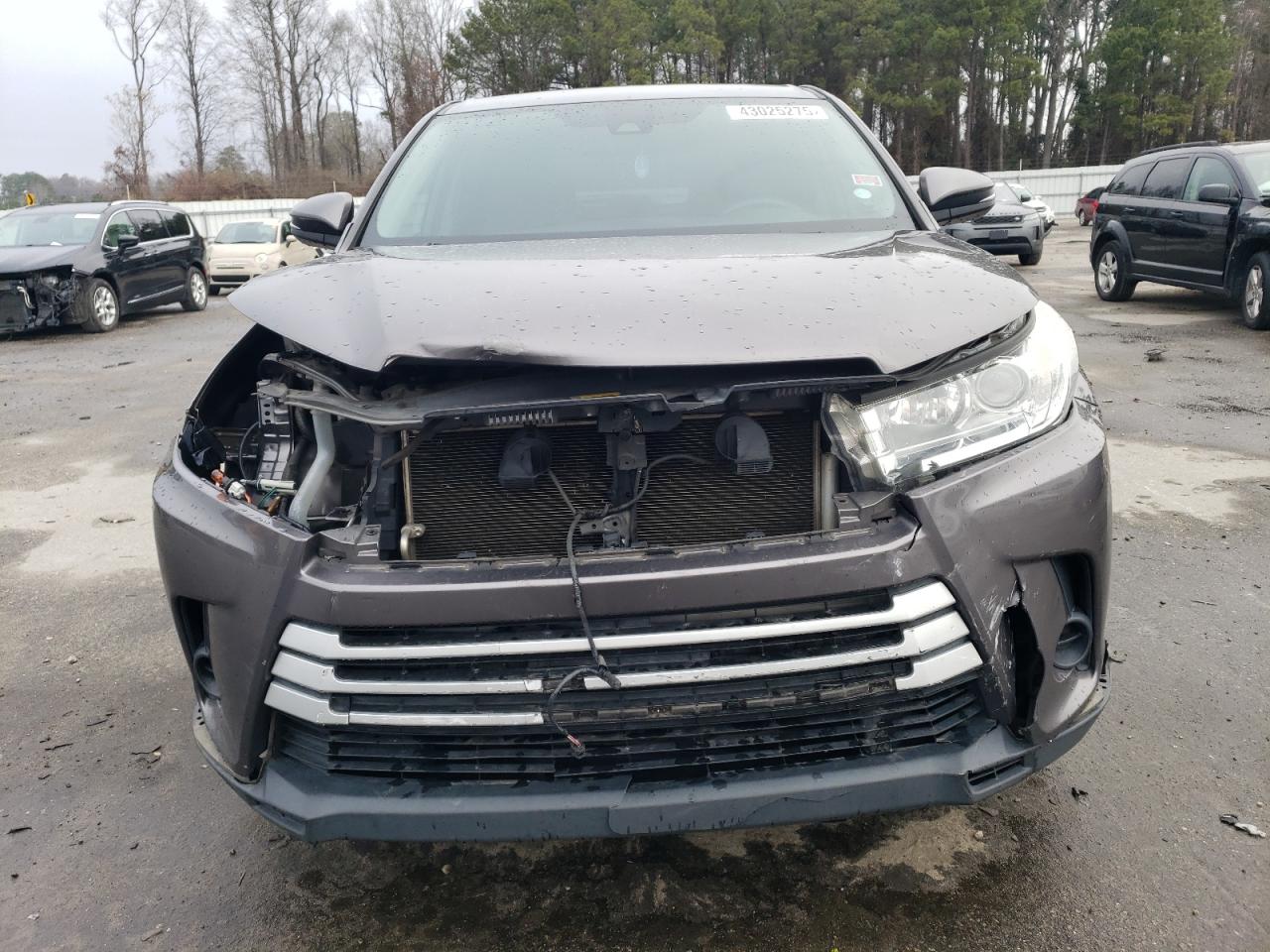2019 Toyota Highlander - Image 5