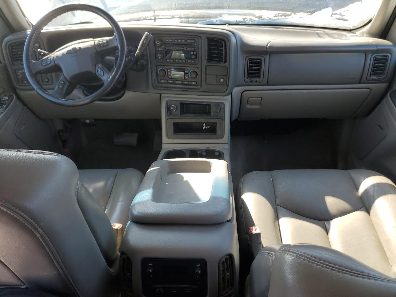 2005 Chevrolet Avalanche - Image 8