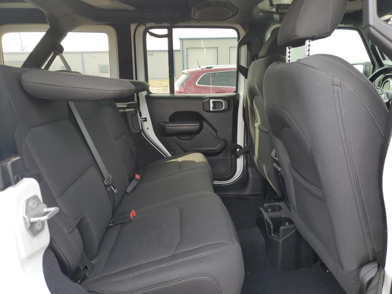 2019 Jeep Wrangler - Image 12