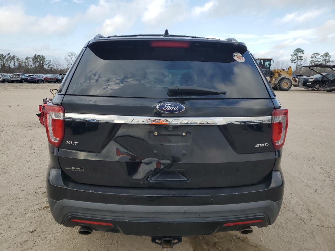 2017 Ford Explorer - Image 7