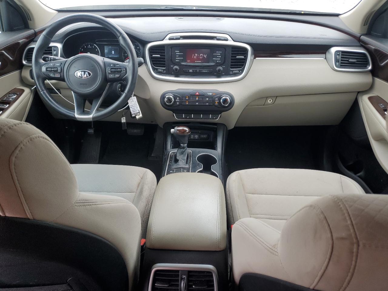 2016 Kia Sorento - Image 8