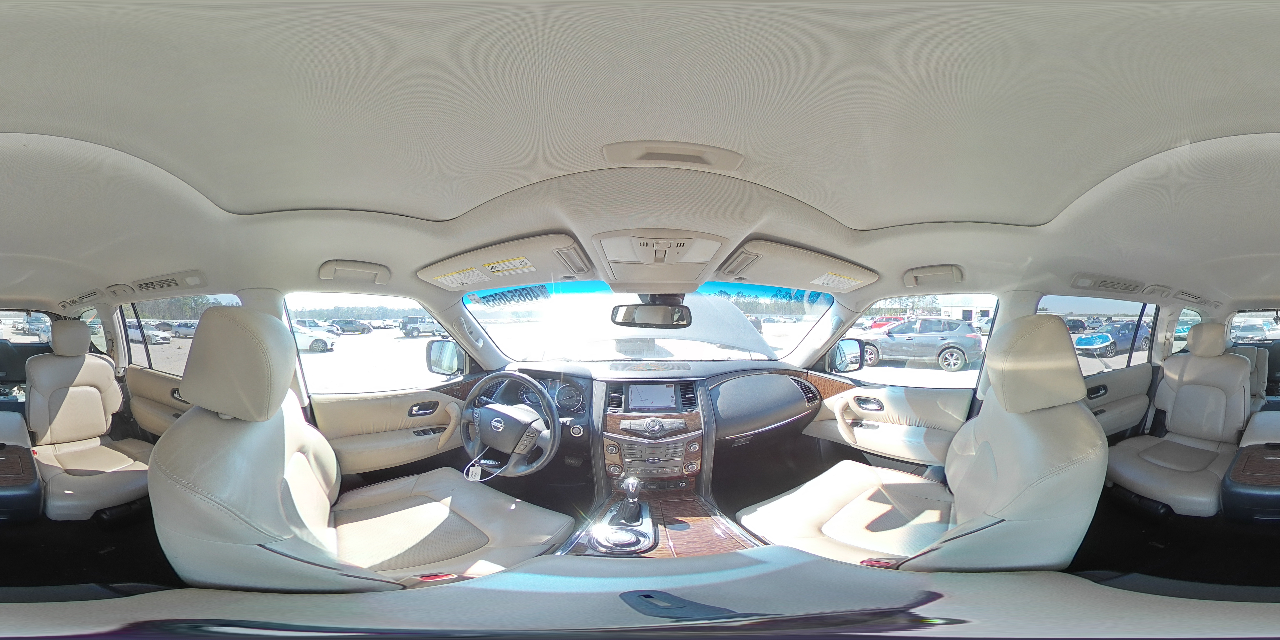 2017 Nissan Armada - Image 14