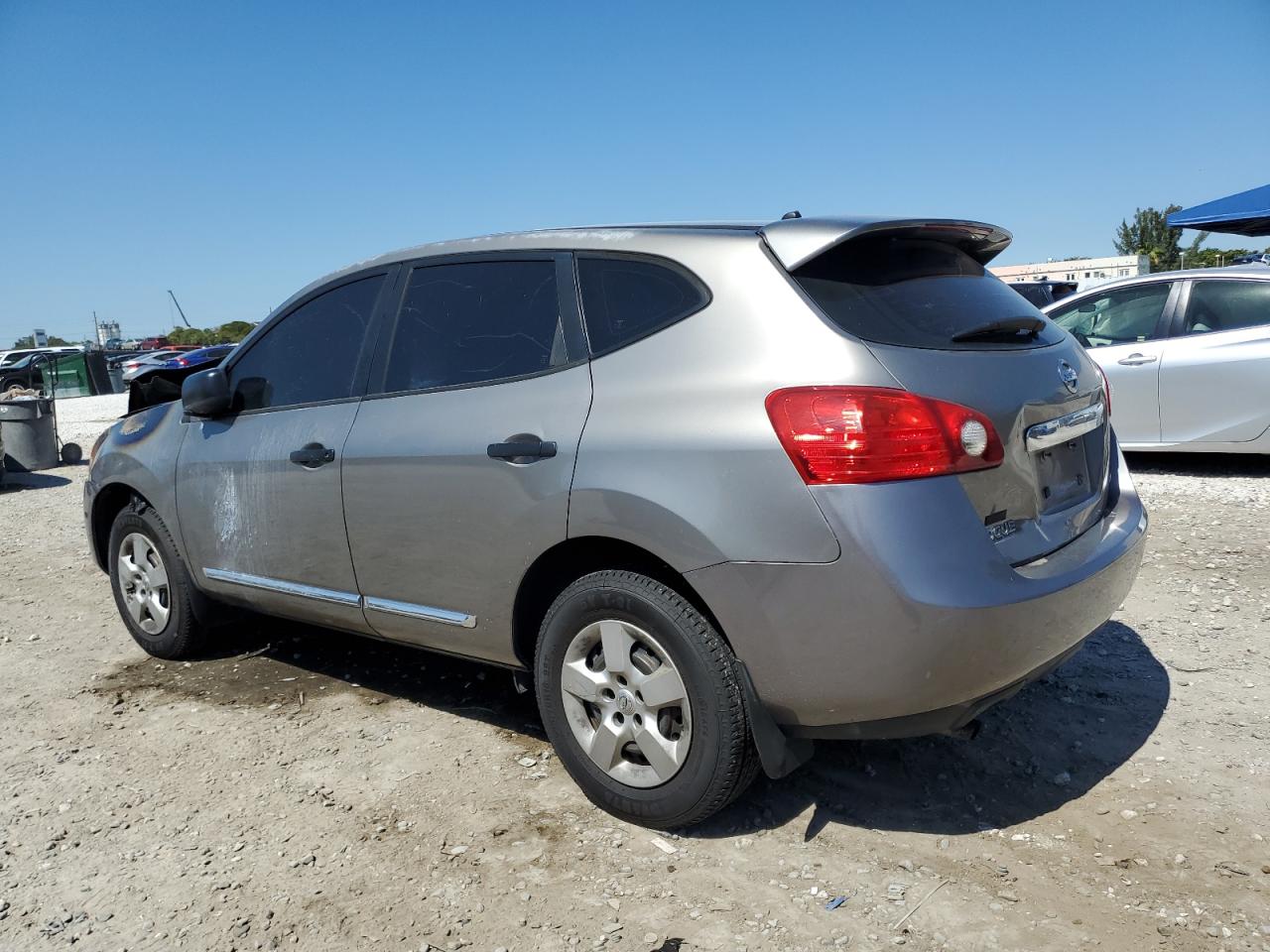 2013 Nissan Rogue - Image 2