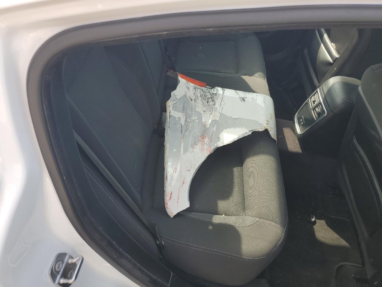 2017 Dodge Charger - Image 13