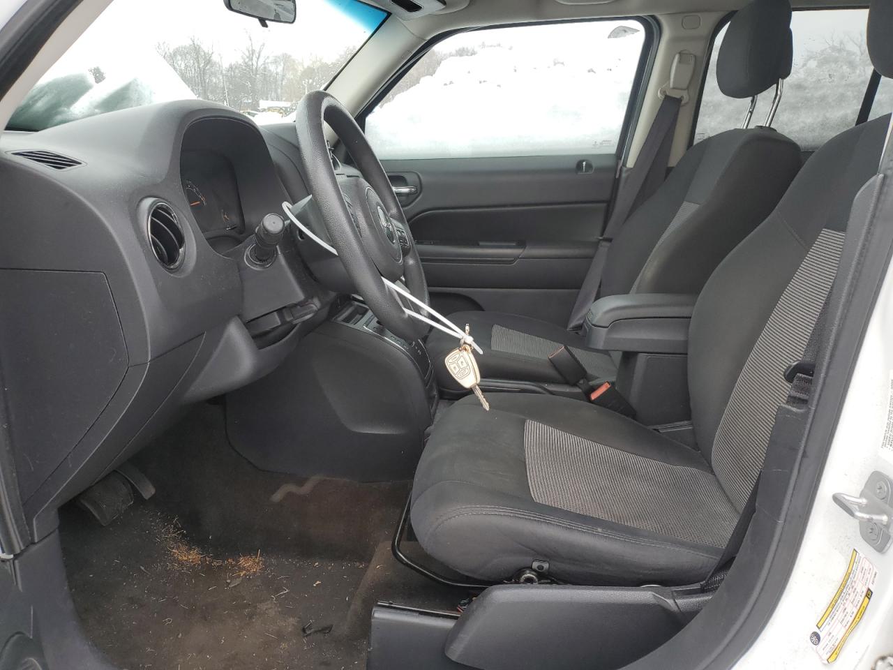2014 Jeep Liberty (Patriot) - Image 7