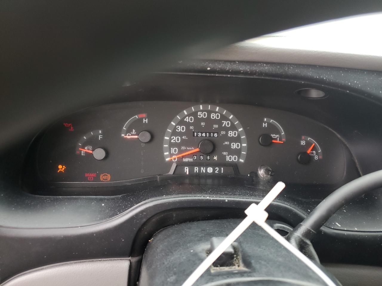 2000 Ford Econoline - Image 10