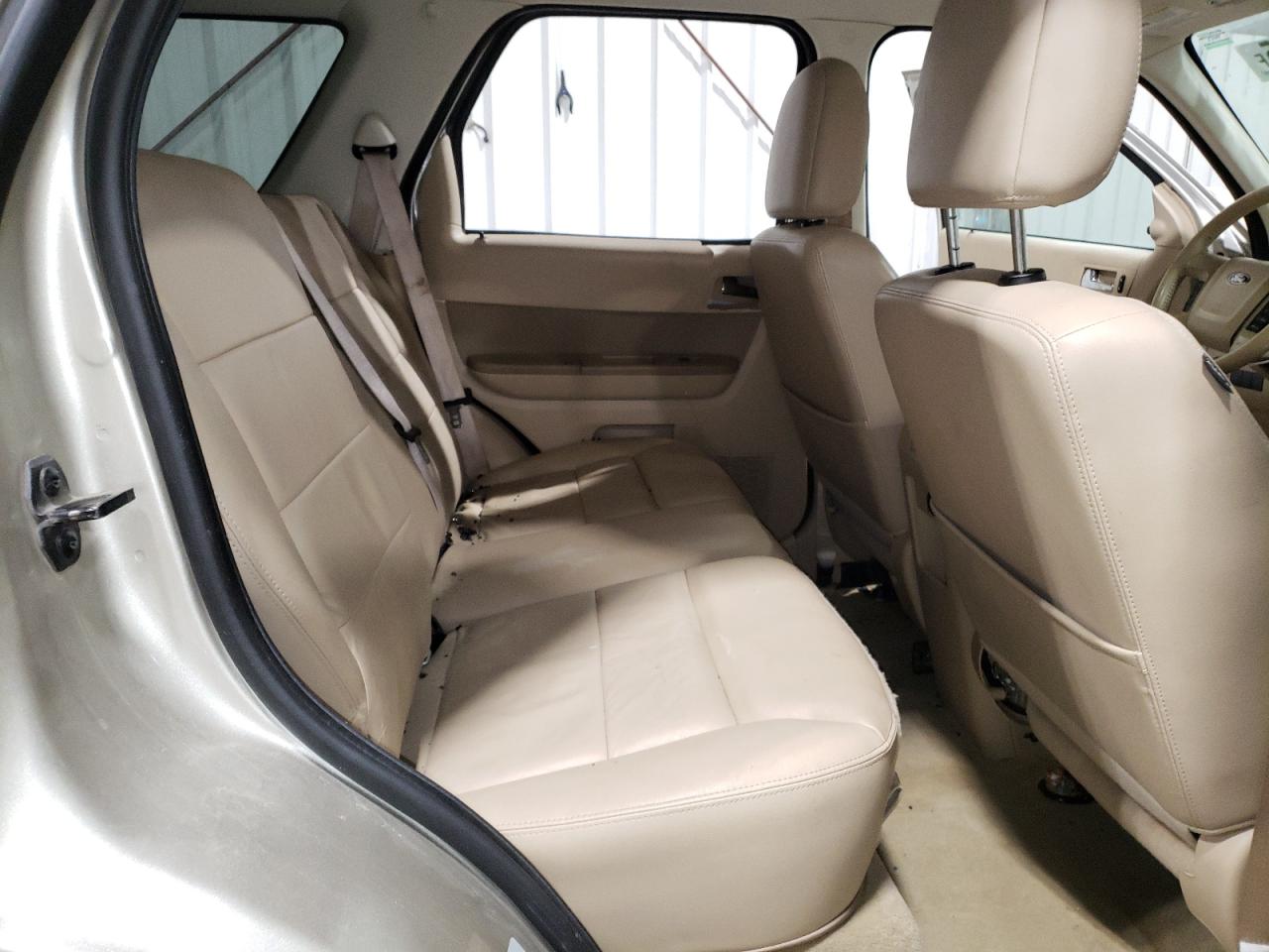 2012 Ford Escape - Image 12