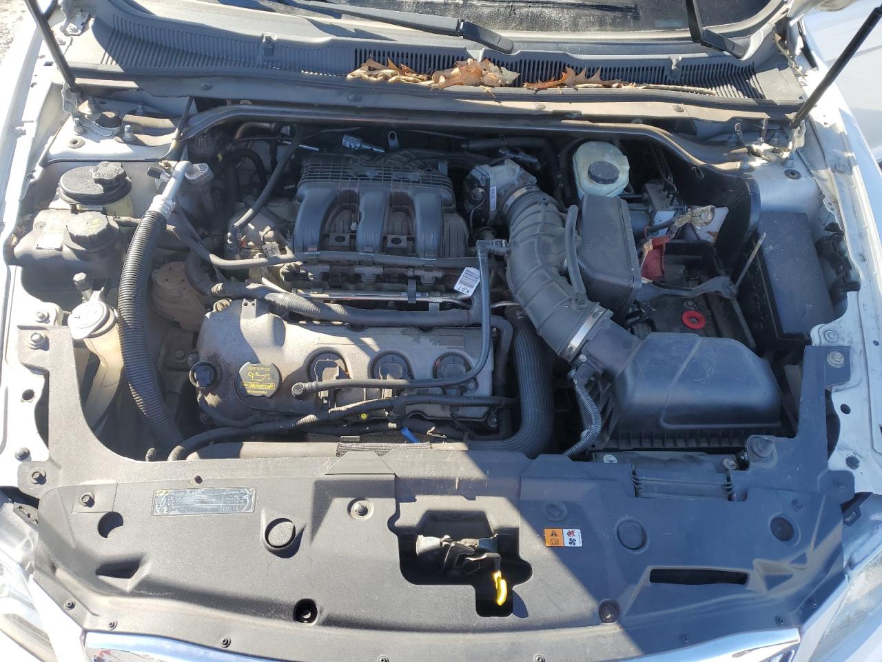 2012 Ford Taurus - Image 12