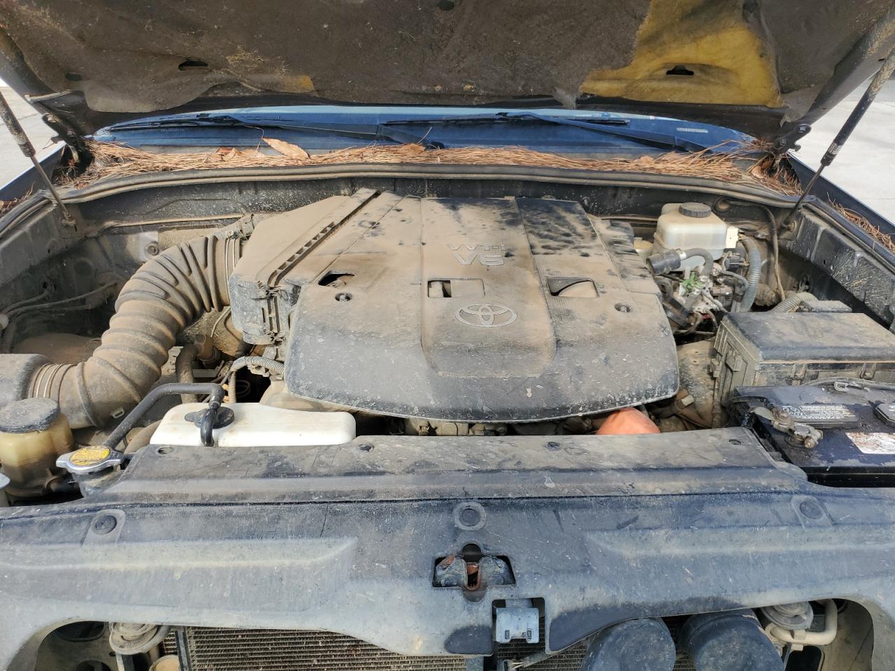 2005 Toyota 4Runner - Image 11