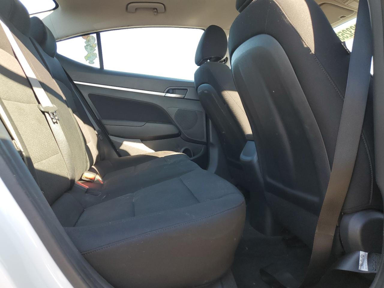 2020 Hyundai Elantra - Image 10