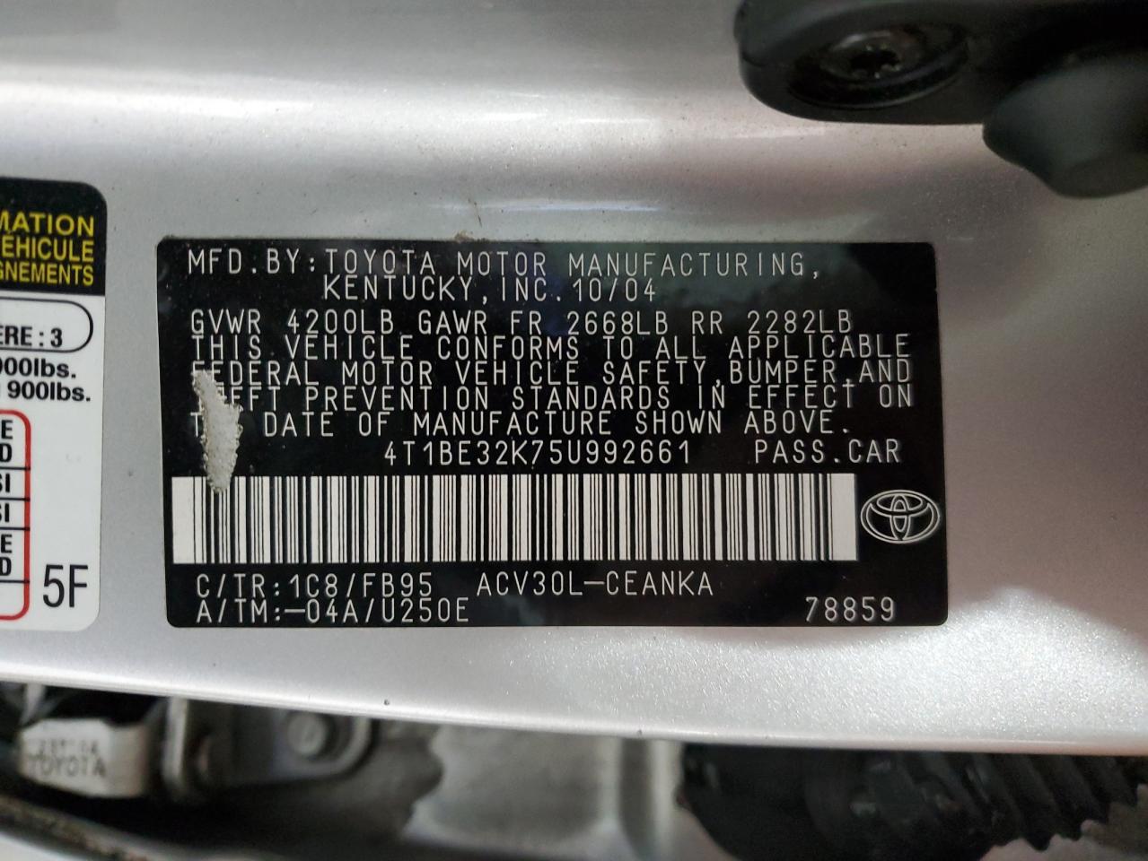2005 Toyota Camry - Image 12