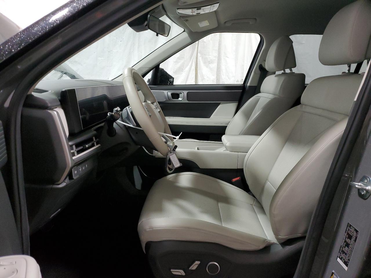 2024 Hyundai Santa Fe - Image 7