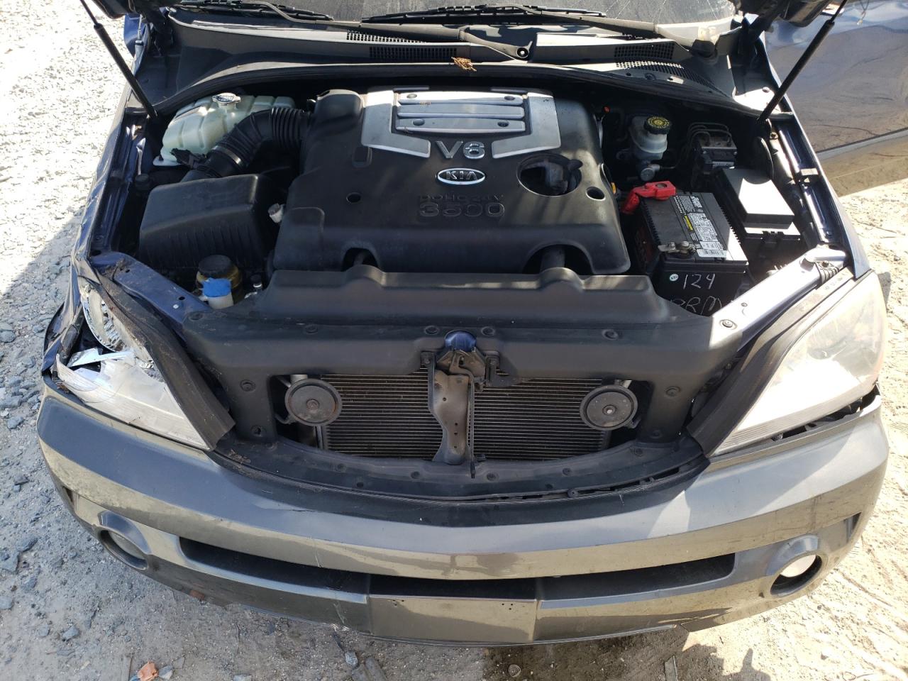 2006 Kia Sorento - Image 13