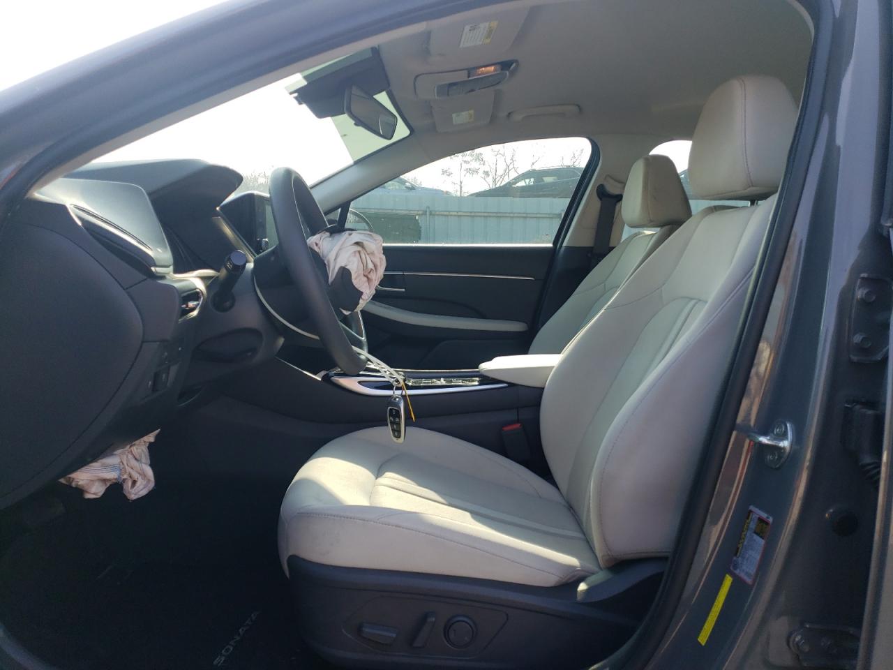 2022 Hyundai Sonata - Image 7