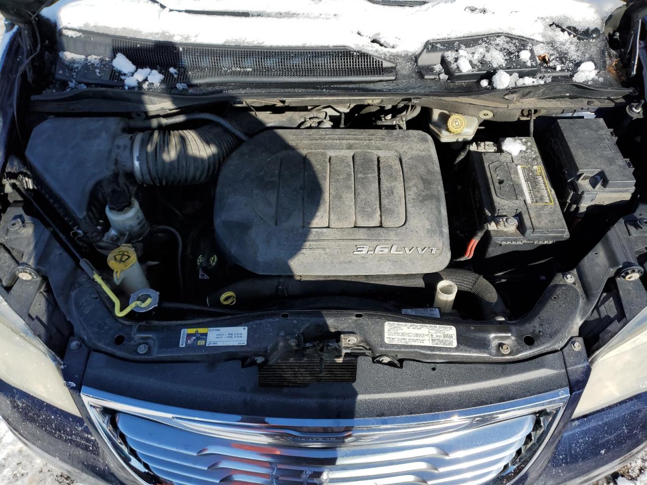 2013 Chrysler Town & Country - Image 12