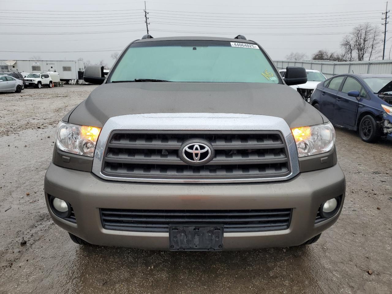 2008 Toyota Sequoia - Image 5