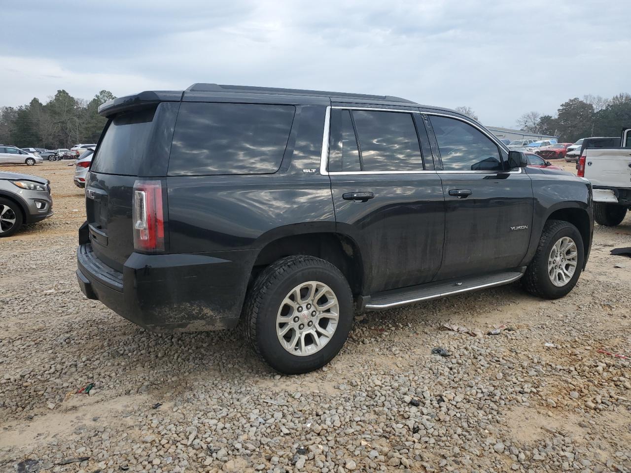 2016 GMC Yukon - Image 3