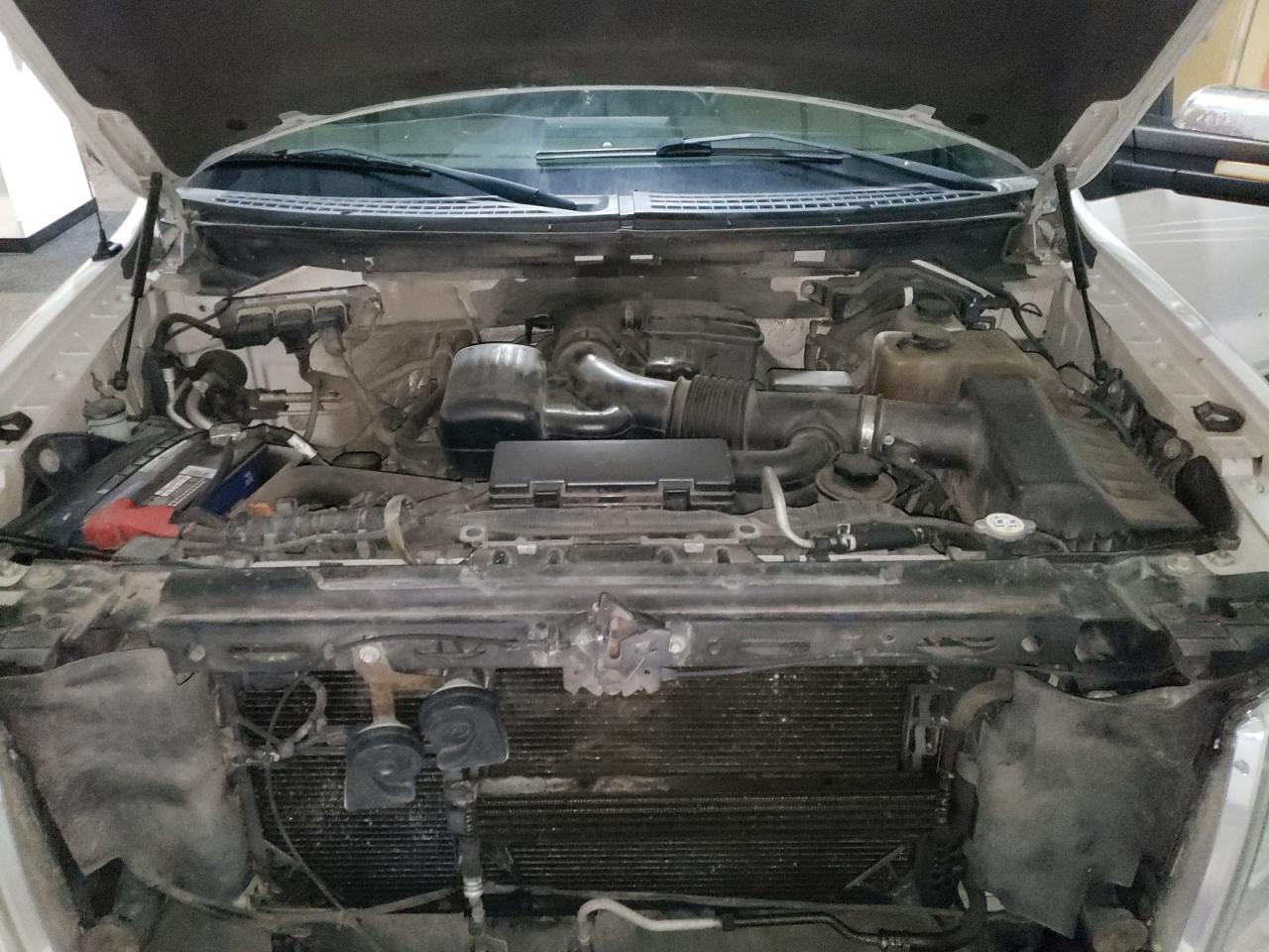 2010 Ford F-150 - Image 11