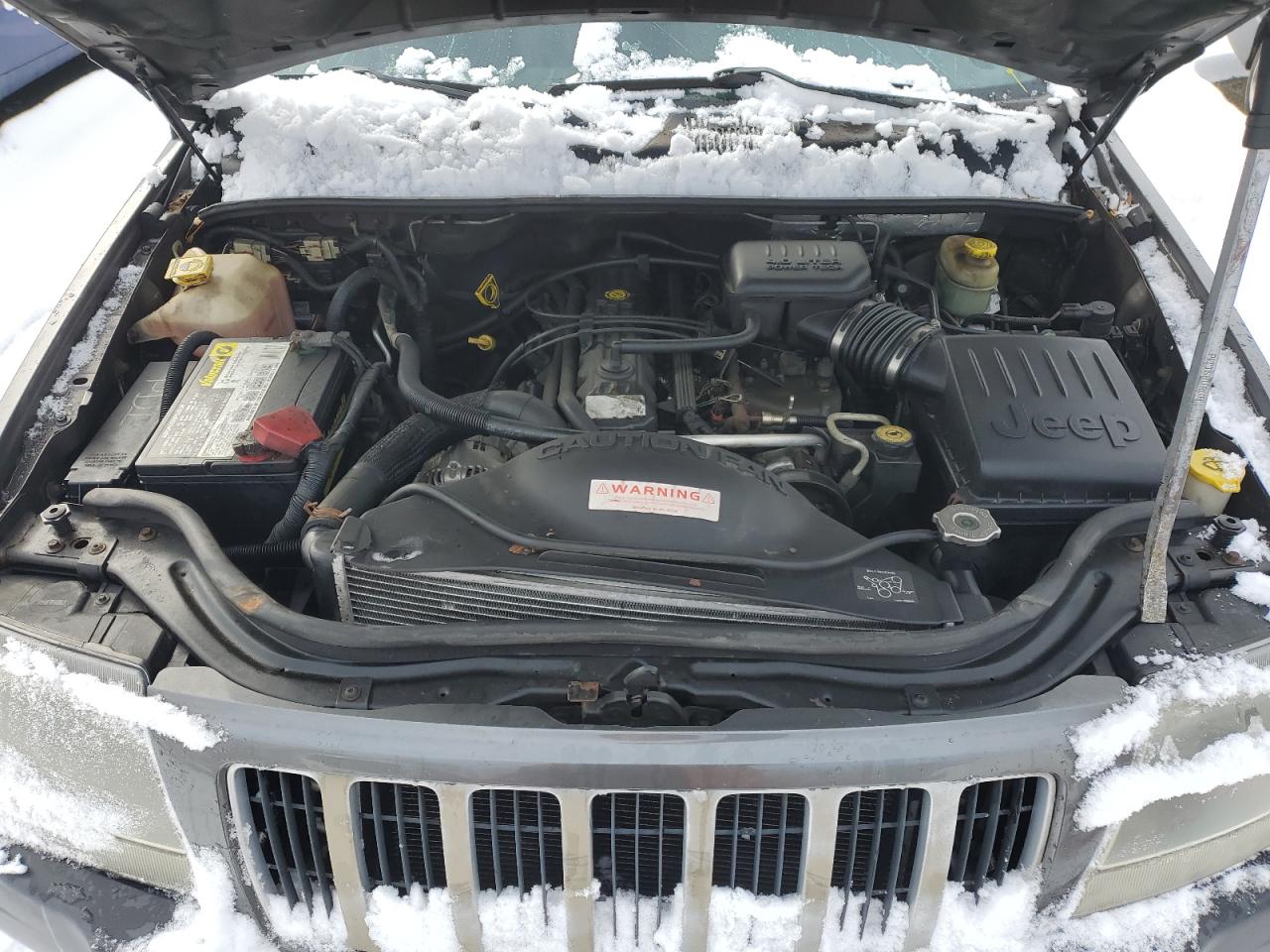 2004 Jeep Grand Cherokee - Image 12