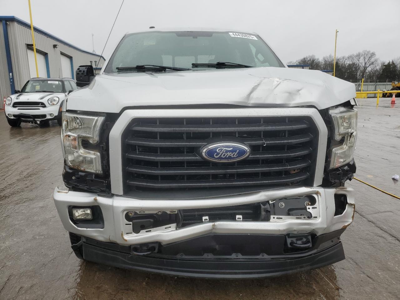 2016 Ford F-150 - Image 5
