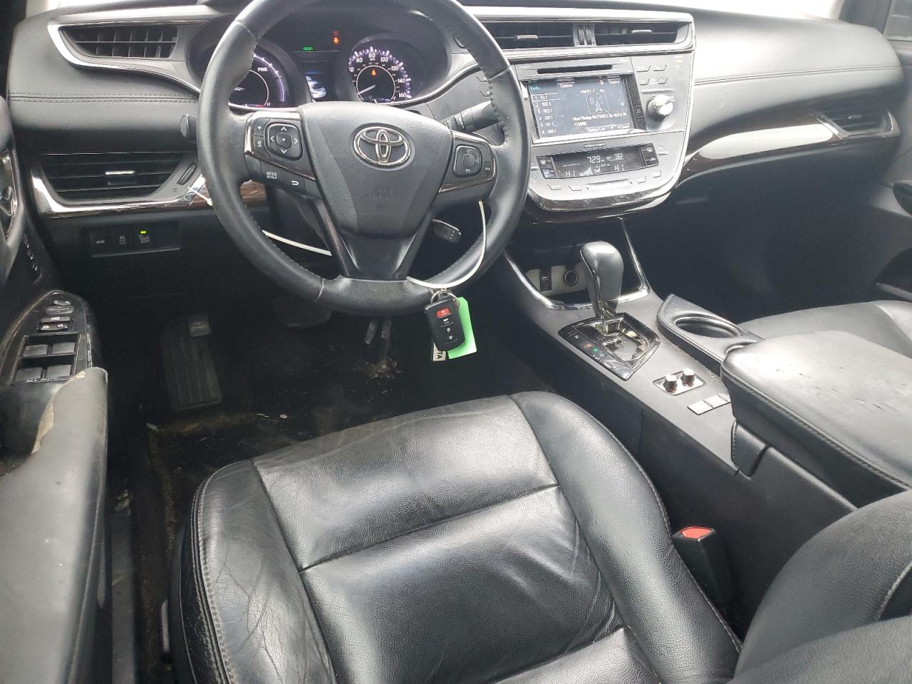 2015 Toyota Avalon - Image 8