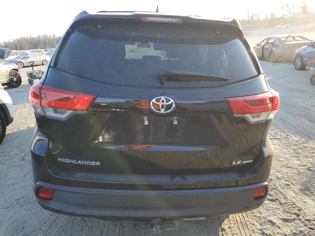 2019 Toyota Highlander - Image 6
