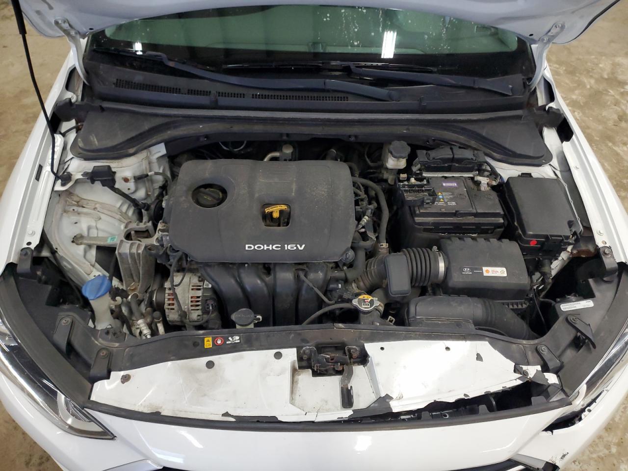 2018 Hyundai Elantra - Image 11
