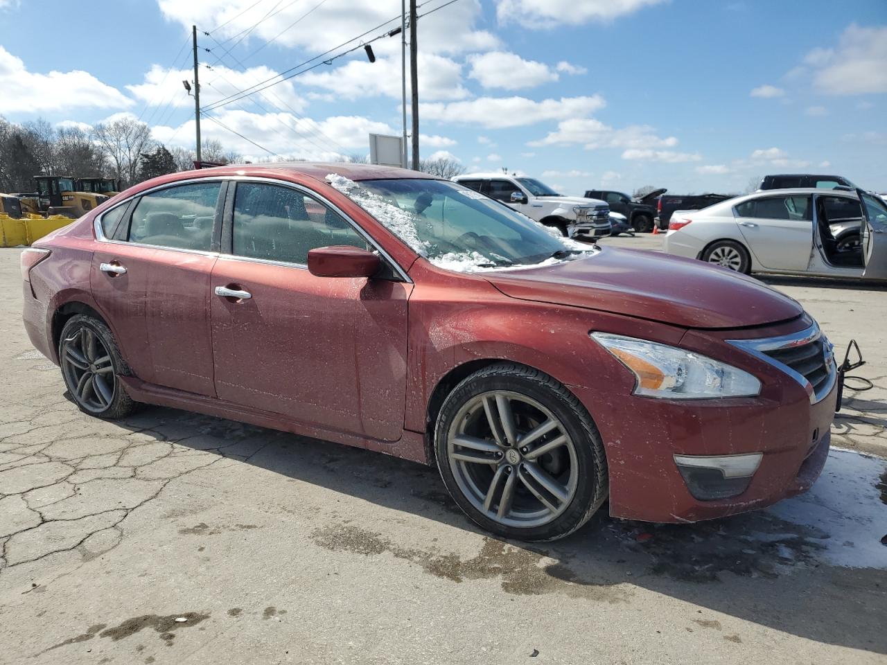 2014 Nissan Altima - Image 4