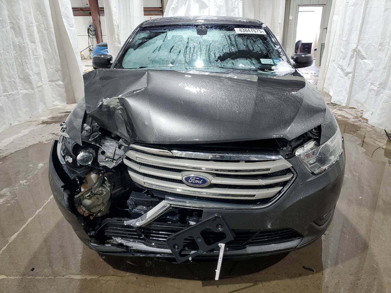 2015 Ford Taurus - Image 5