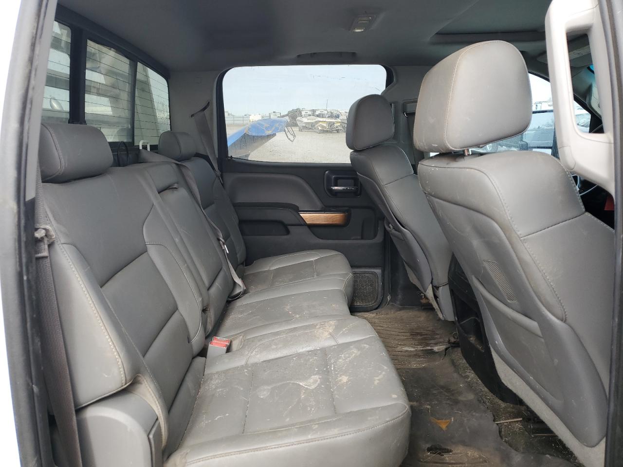 2015 Chevrolet Silverado - Image 10