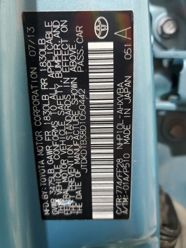 2013 Toyota Prius - Image 12