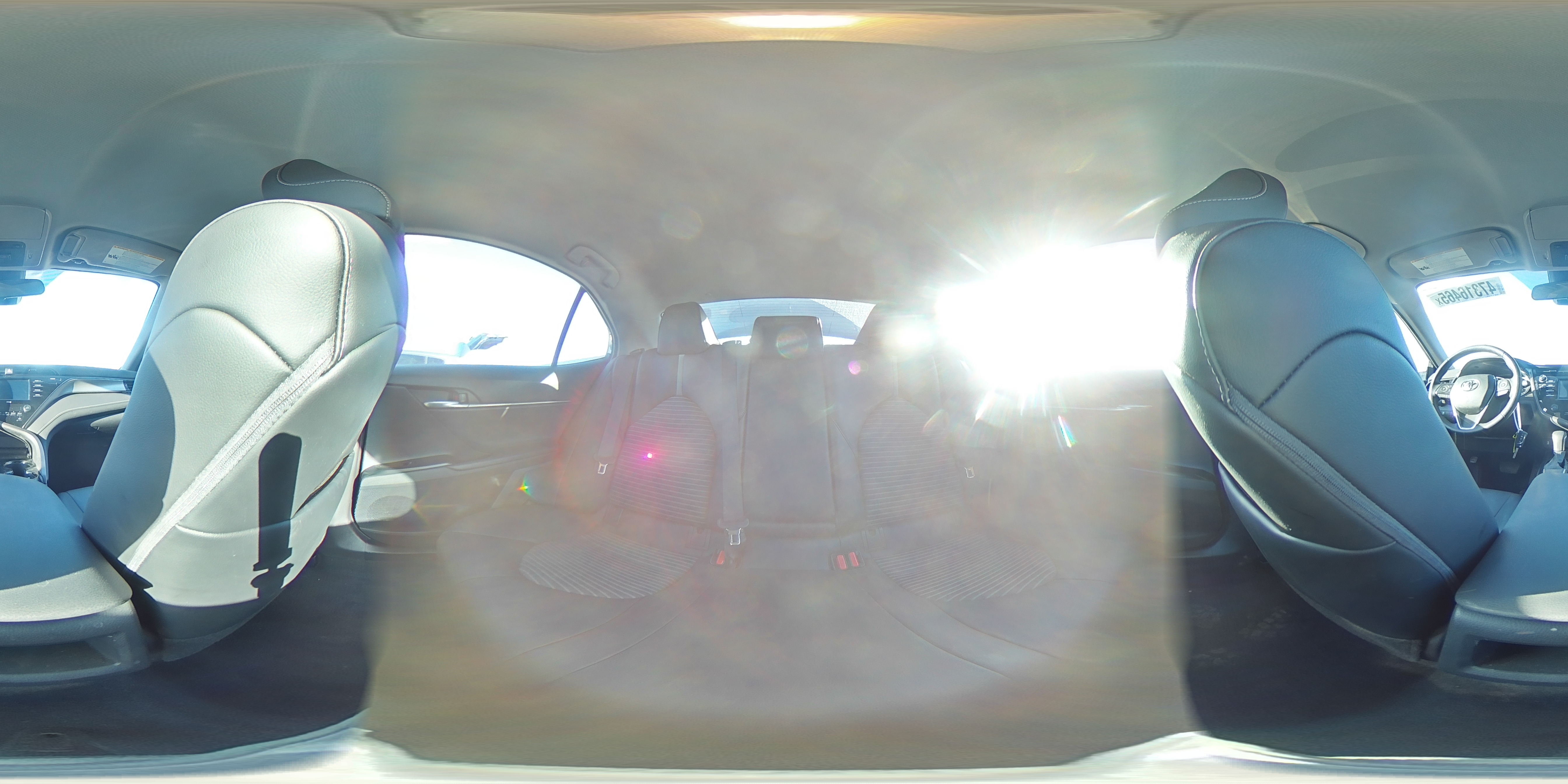 2020 Toyota Camry - Image 15