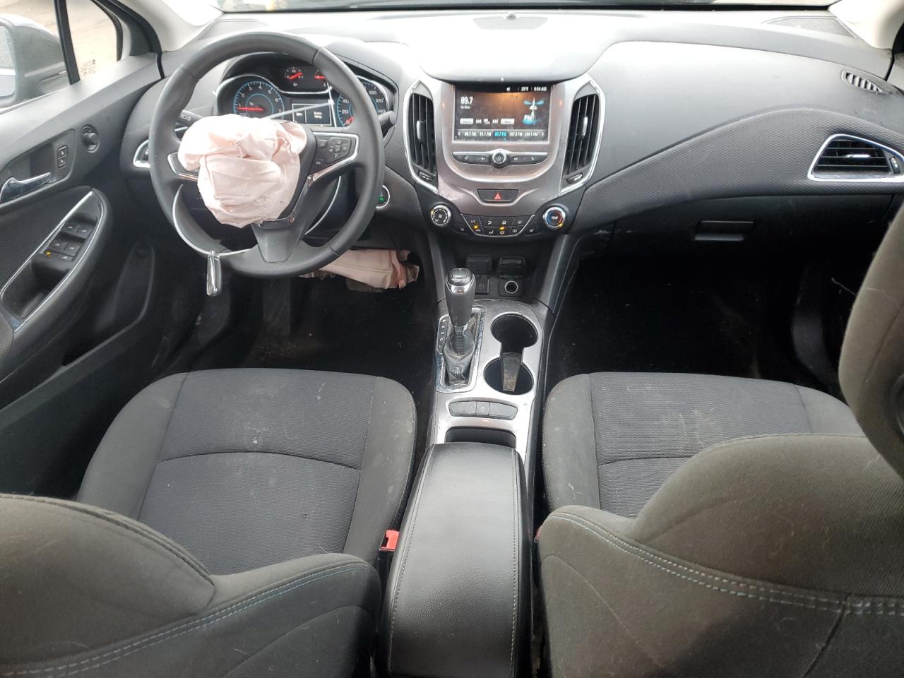 2017 Chevrolet Cruze - Image 8