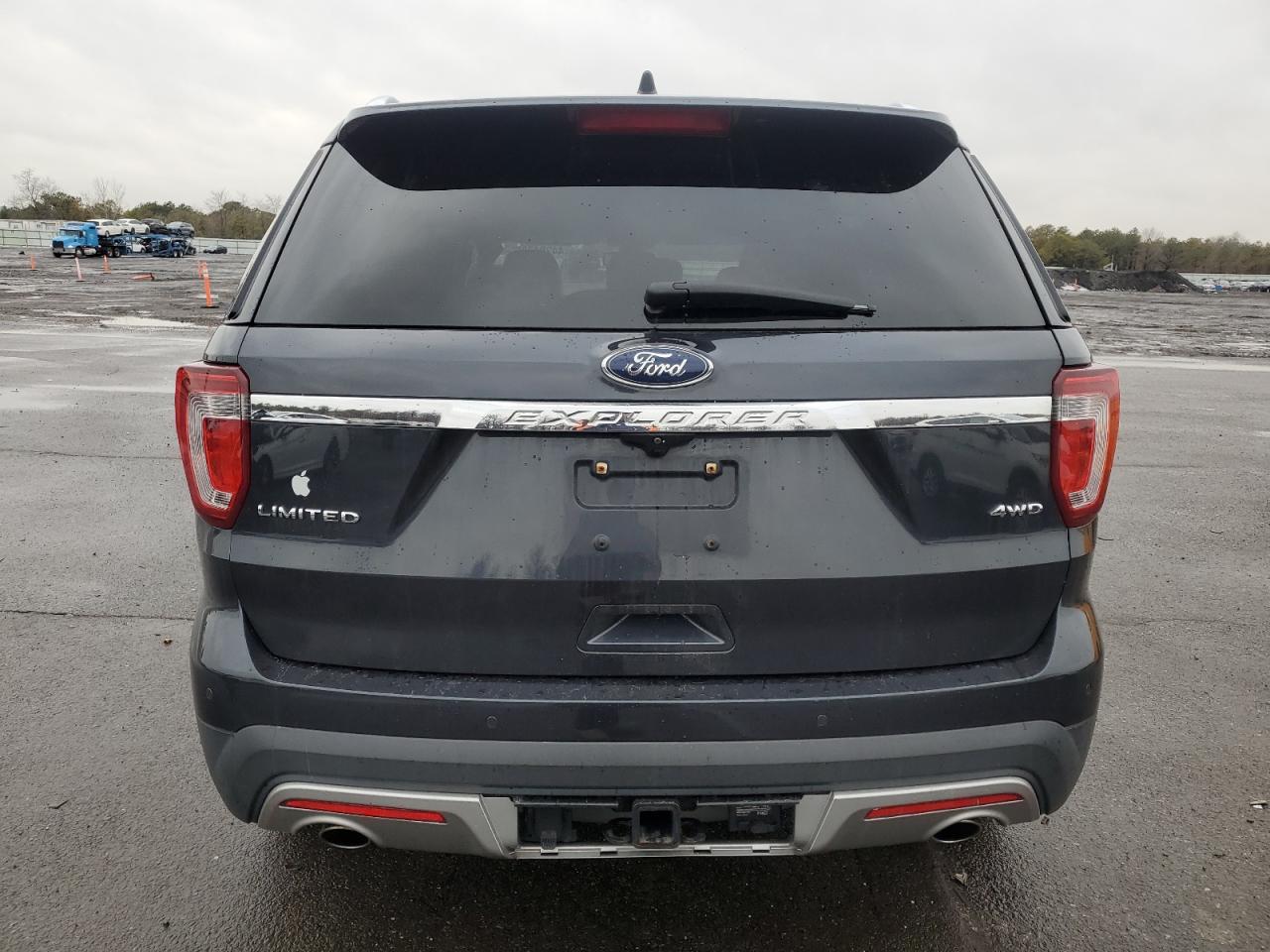 2017 Ford Explorer - Image 6