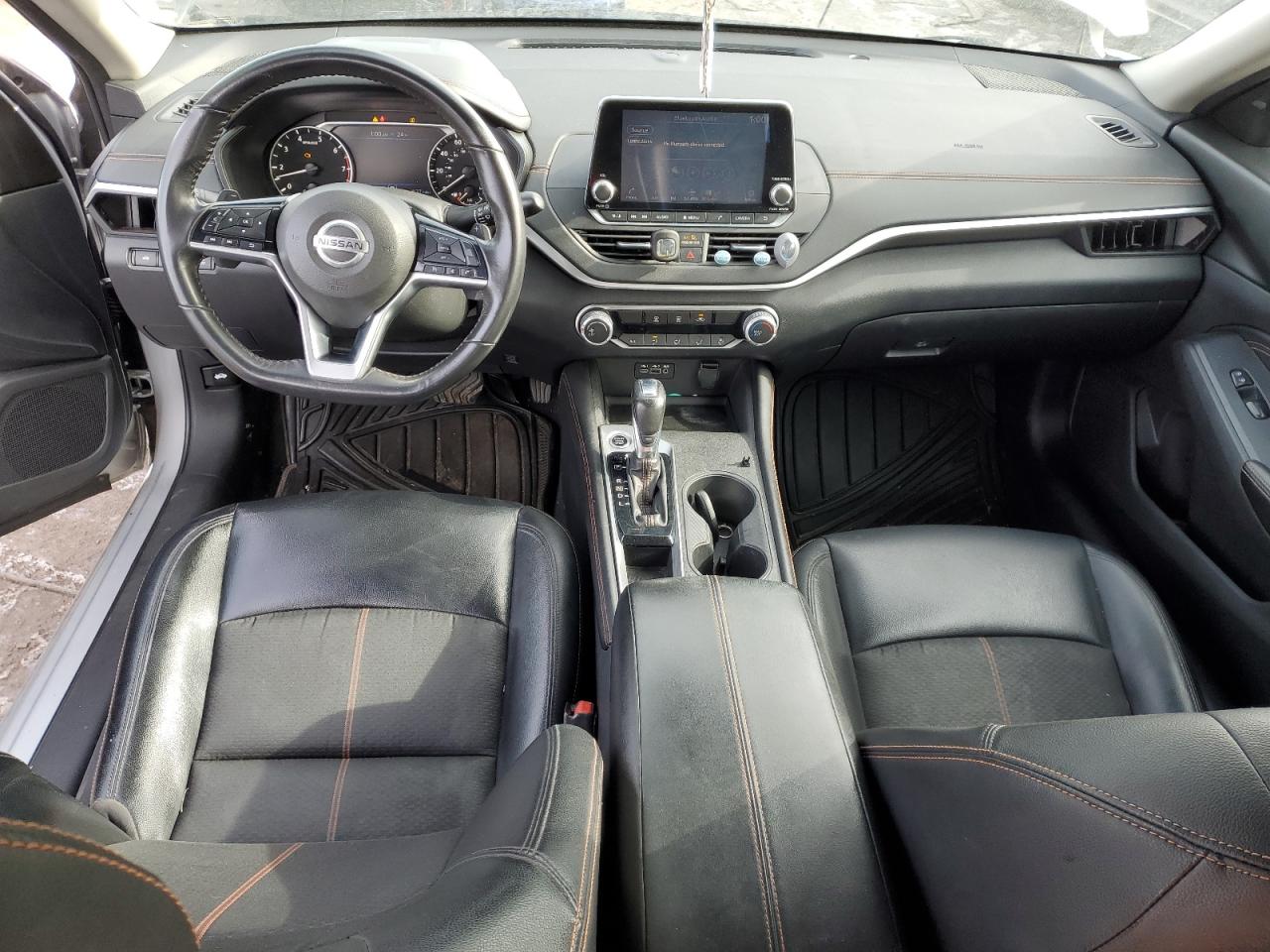 2020 Nissan Altima - Image 8