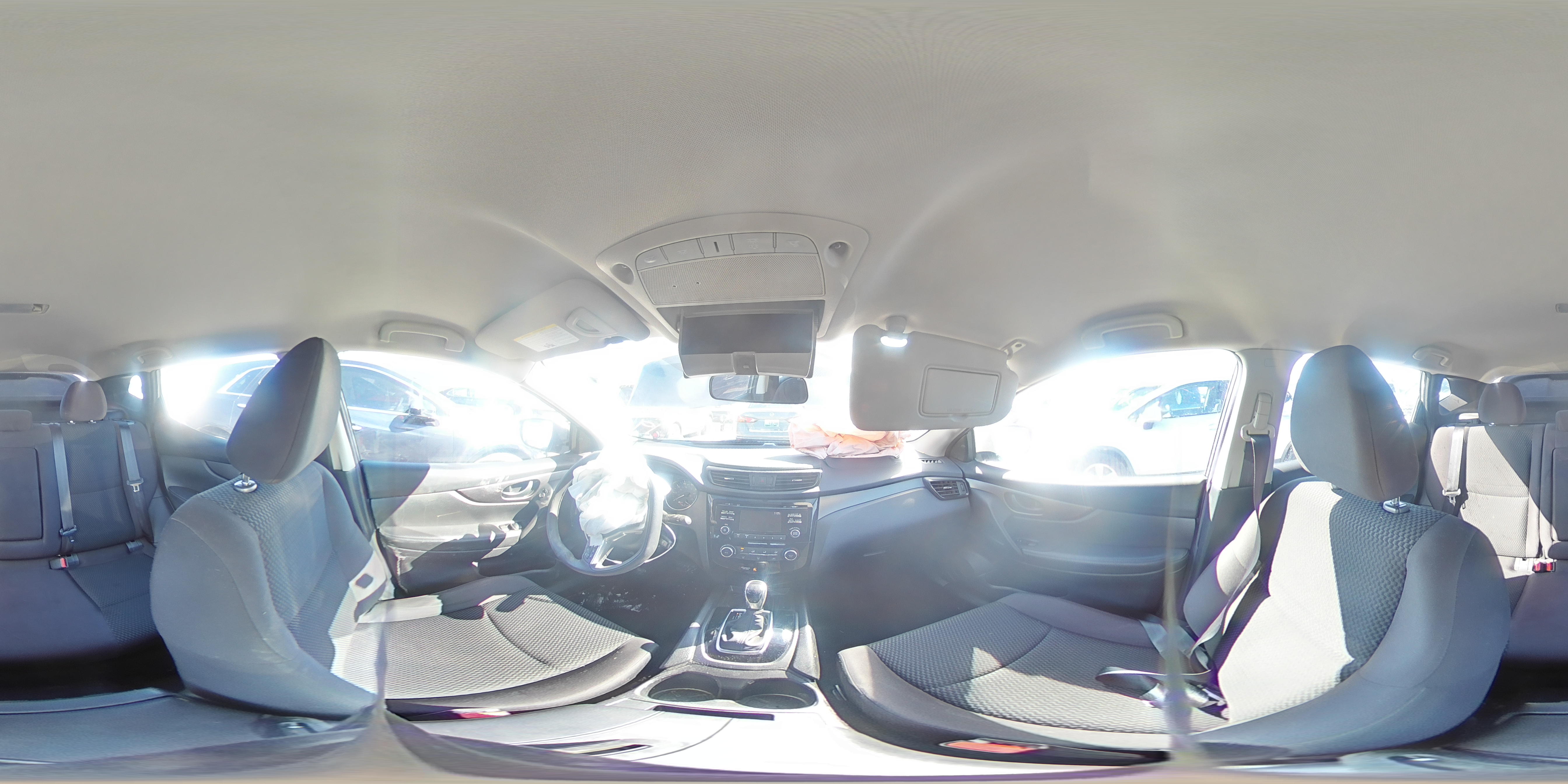 2018 Nissan Rogue - Image 16