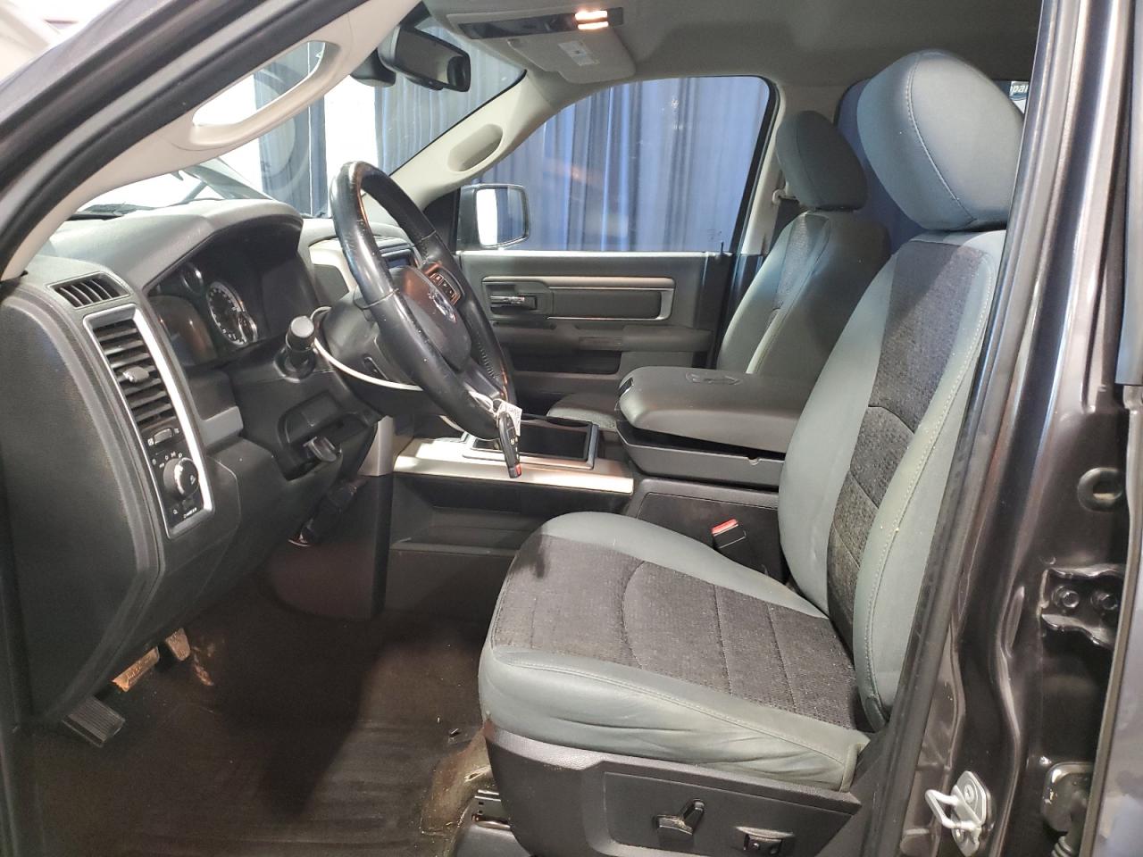 2015 RAM 1500 - Image 7