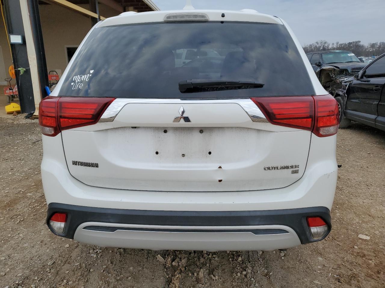 2019 Mitsubishi Outlander - Image 6