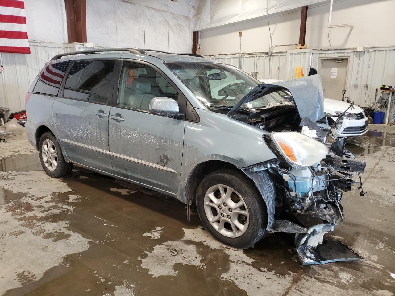 2005 Toyota Sienna - Image 4