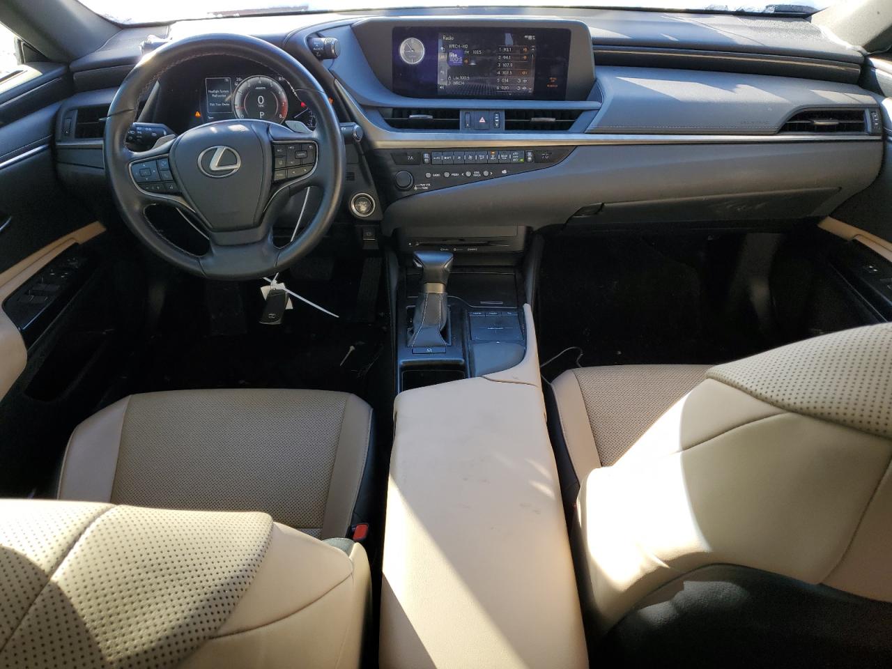 2019 Lexus ES - Image 8