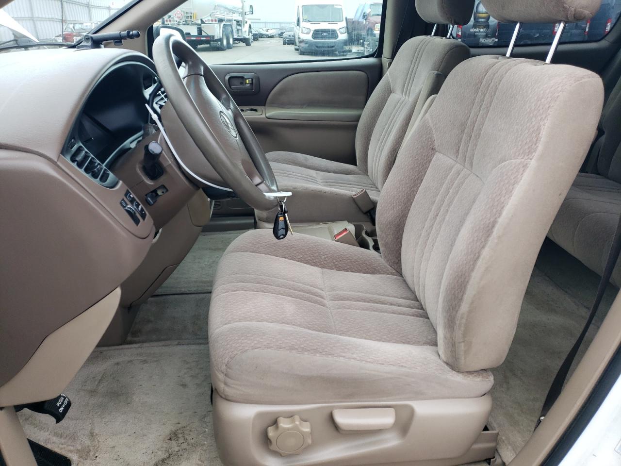 2001 Toyota Sienna - Image 7